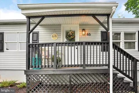 46 E High St, Windsor, PA 17366 photo 3