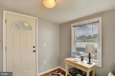 46 E High St, Windsor, PA 17366 photo 16