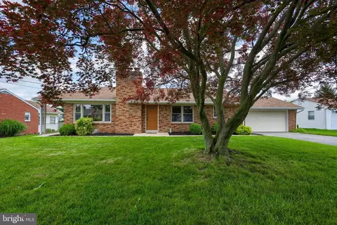 3511 Sycamore Rd, Dover, PA 17315