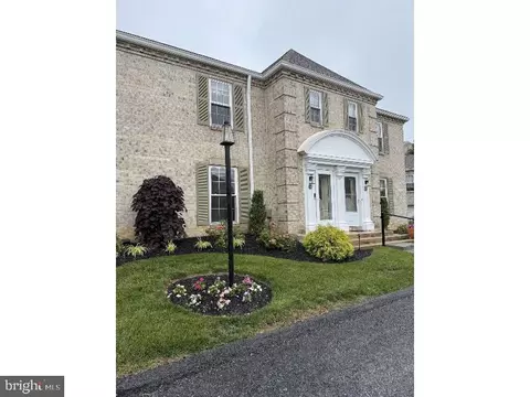 1000 Country Club Rd #19, York, PA 17403