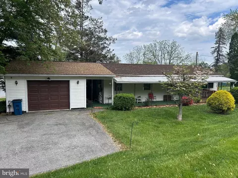 4691 Bentz Rd, Spring Grove, PA 17362