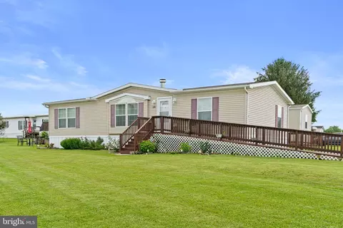 196 Chesapeake Est, Thomasville, PA 17364