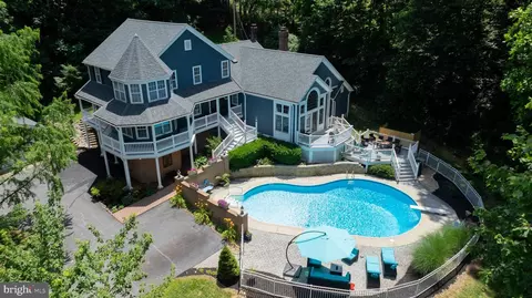 3287 Indian Rock Dam Rd, York, PA 17408