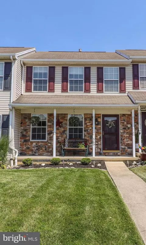 365 Charles Cir, Hellam, PA 17406