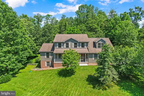 421 Old Stage Rd, Lewisberry, PA 17339