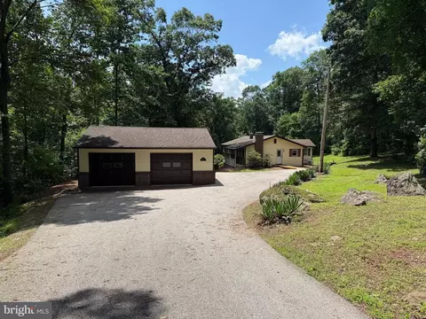 6420 Mountain Rd, Dover, PA 17315