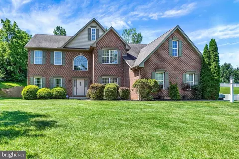 28 Valley Rd, Shrewsbury, PA 17361