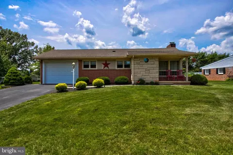 414 S 6th St, Wrightsville, PA 17368