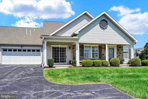 145 Mineral Dr, York, PA 17408