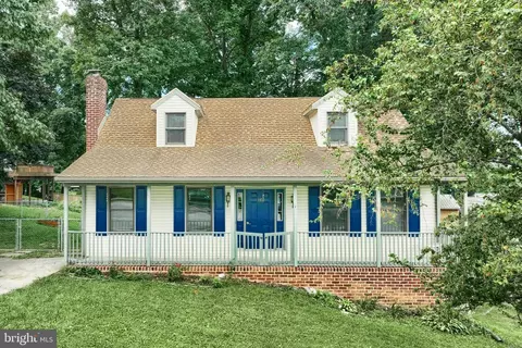 16 Meadowview Dr, Hanover, PA 17331