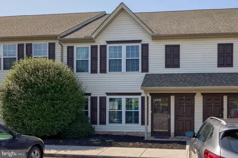 420 A Buttonwood Ln #420A, York, PA 17406
