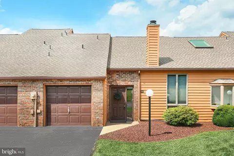 98 Westview Mnr #98, York, PA 17408