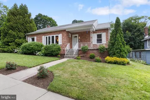33 N Camp St, Windsor, PA 17366