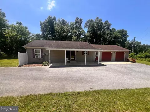 4785 Baer Vly, Hellam, PA 17406