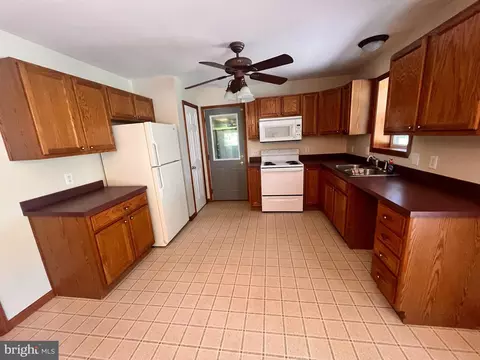 4785 Baer Vly, Hellam, PA 17406 photo 3