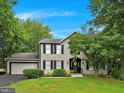 109 S Shaffer Dr, New Freedom, PA 17349