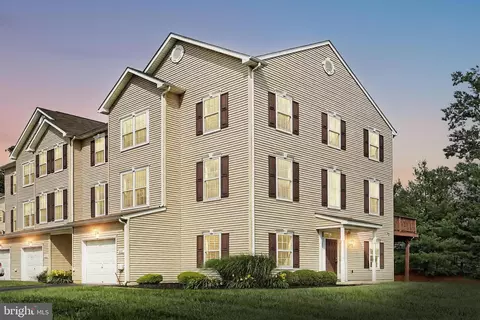 2301 Sunny Hill Cir #2301, York, PA 17406