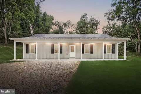 57 Valley View Rd, Delta, PA 17314