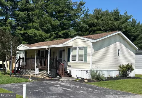 715 Laura Ln, York, PA 17402