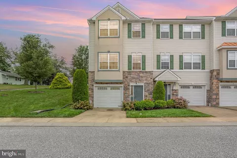 2400 Schultz Way, York, PA 17402
