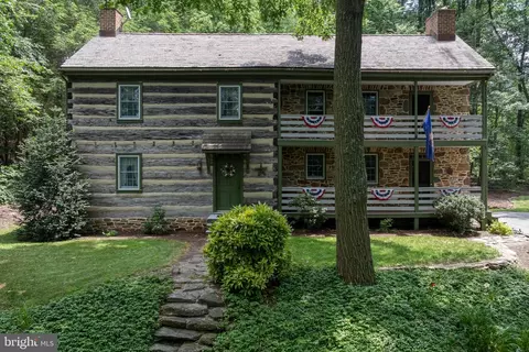465 S Blacksmith Ave, Windsor, PA 17366