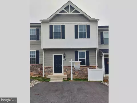 229 Holstein Dr #111, Hanover, PA 17331