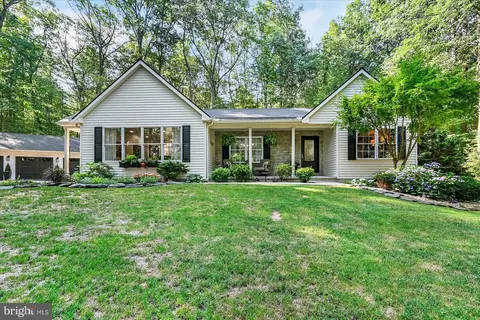 915 Bahns Mill Rd, Red Lion, PA 17356