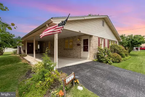 112 Sanford Ave, Hanover, PA 17331