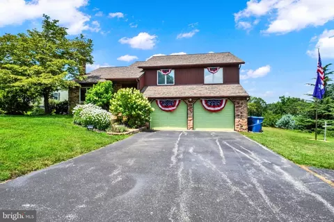 3429 Tunnel Hill Rd, Seven Valleys, PA 17360