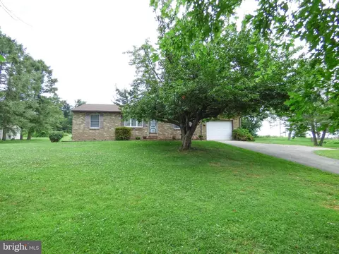 795 Juli Dr, New Freedom, PA 17349