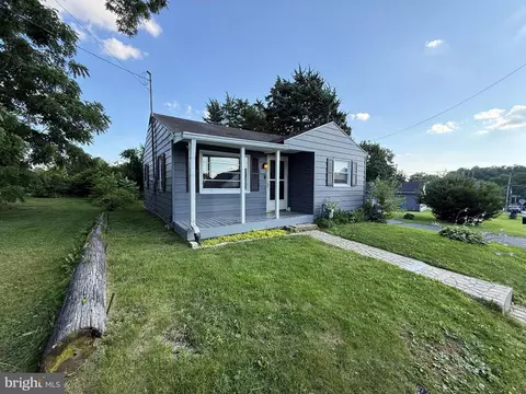 22 Heidelberg Ave, York, PA 17404
