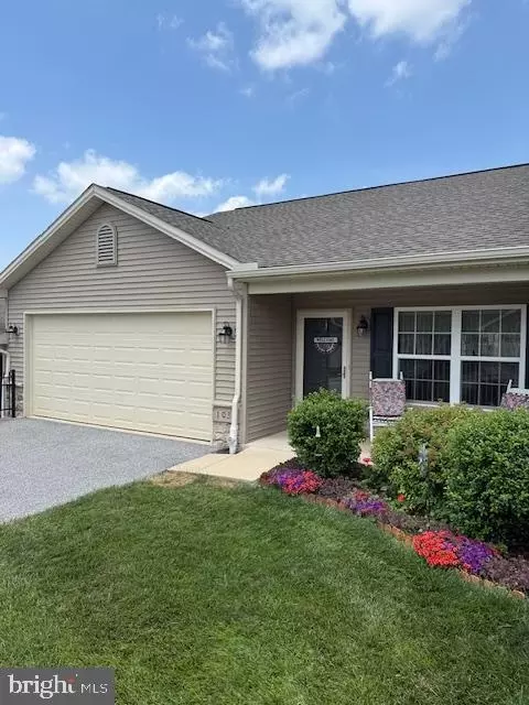 103 Saddlebred Dr #139, Red Lion, PA 17356
