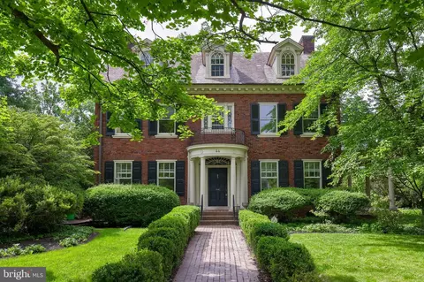 44 E Springettsbury Ave, York, PA 17403