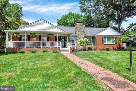 2213 Eastern Blvd, York, PA 17402