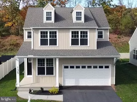 135 Eli Dr, York, PA 17404