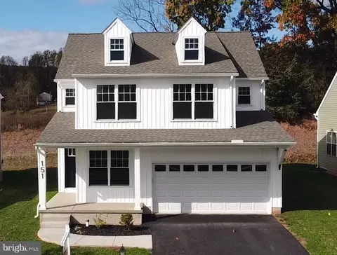 151 Eli Dr, York, PA 17404