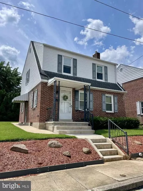 273 Locust St, Hanover, PA 17331