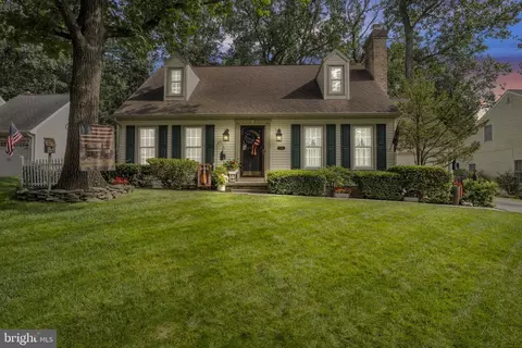 25 Sheridan Dr, Hanover, PA 17331