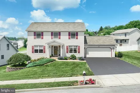 457 Chestnut Way, New Cumberland, PA 17070
