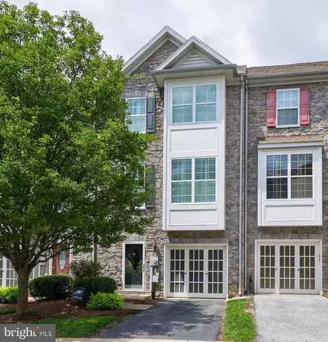 1245 Stonehaven Way, York, PA 17403