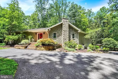 2020 Bremer Rd, Dover, PA 17315
