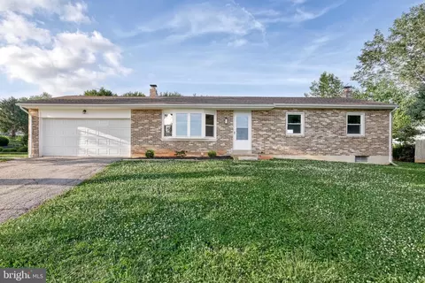 26 Independence Dr, New Freedom, PA 17349