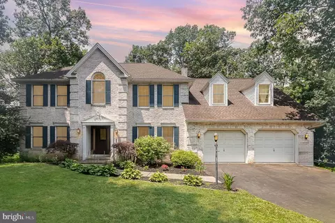 16 Triplett Ct, Dillsburg, PA 17019