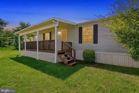 35 Cedar St, Manchester, PA 17345
