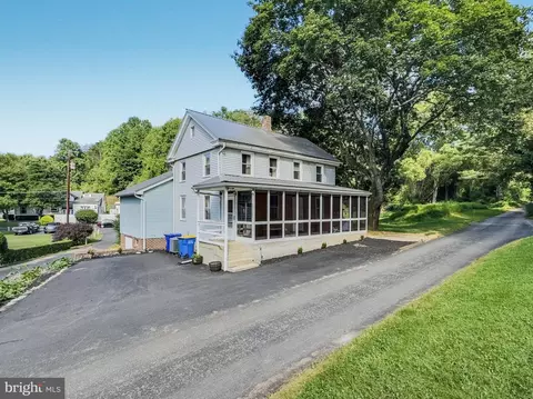 10973 Centerville Ln, Glen Rock, PA 17327