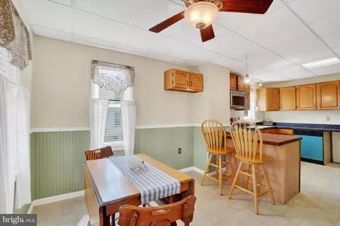 67 E Main St, Windsor, PA 17366 photo 3