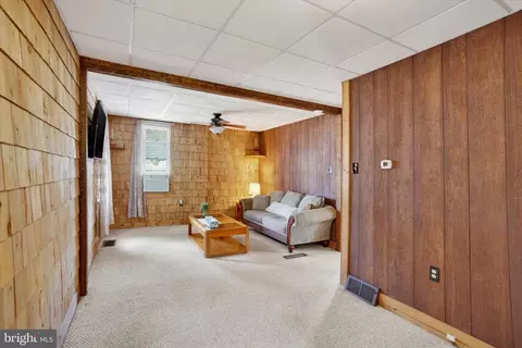 67 E Main St, Windsor, PA 17366 photo 8