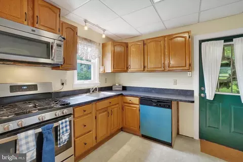 67 E Main St, Windsor, PA 17366 photo 5