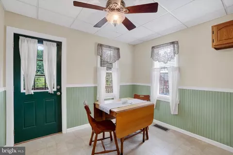 67 E Main St, Windsor, PA 17366 photo 4