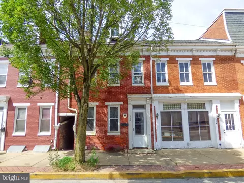 556 S Queen St, York, PA 17403